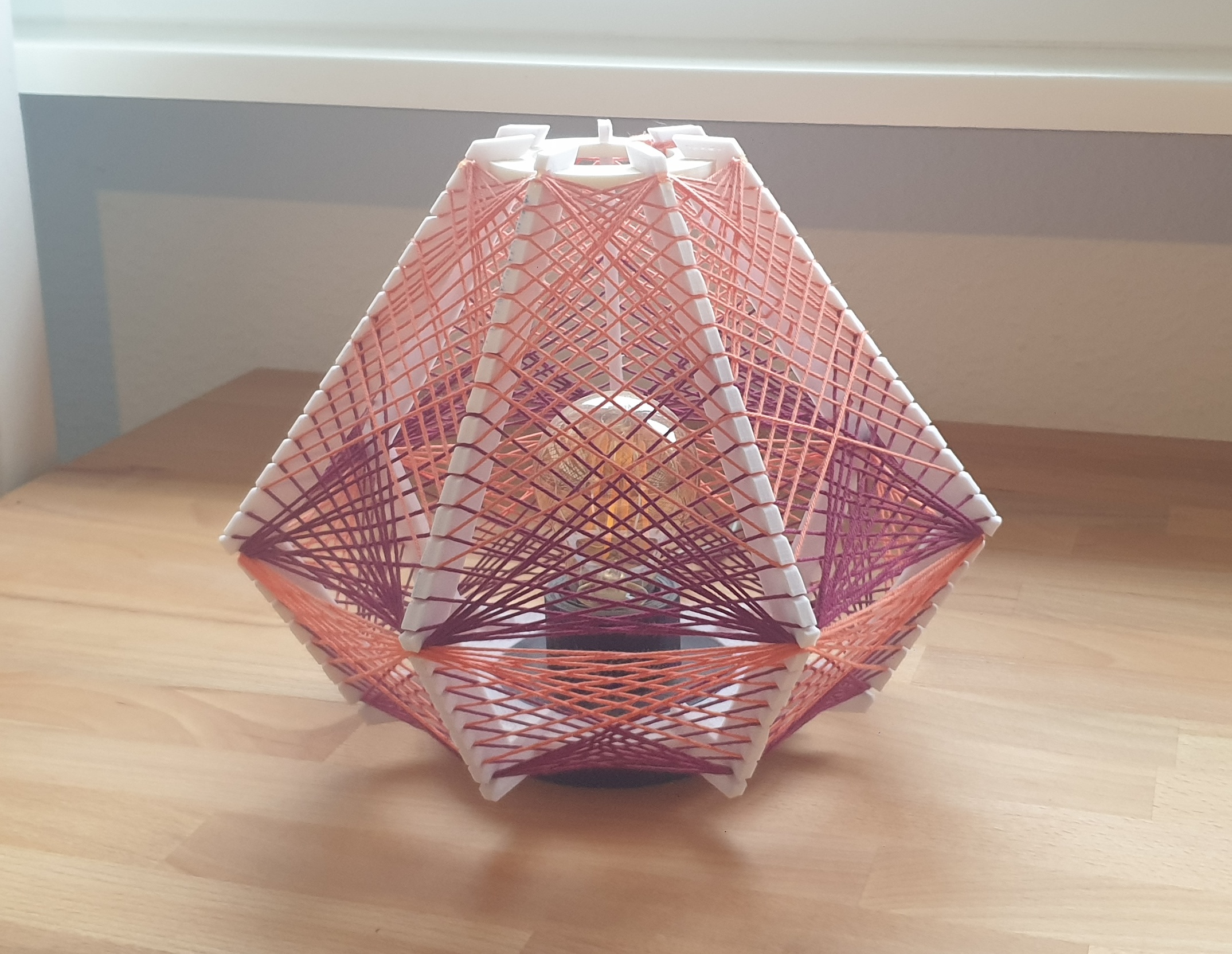 <a href='/portfolio/stringart-lamp/' onclick='event.stopPropagation();'>Lampshade</a>